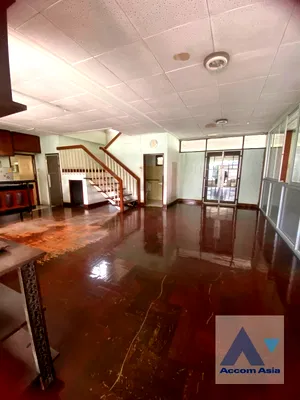 เช่าบ้านเดี่ยว พร้อมพงษ์ : 🔼🔽 AccomA 📩  3 BR House in Khlong Ton Nuea (AA41731)