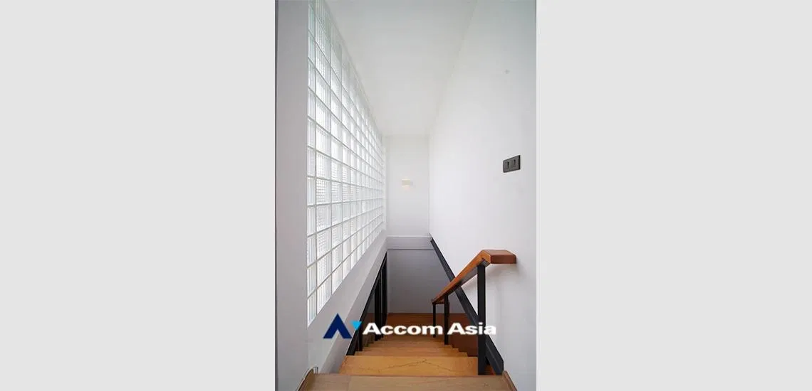 picture 🔼🔽 AccomA 📩 Home Office 3 BR Townhouse in Khlong Ton Nuea (AA12098) - 10/11