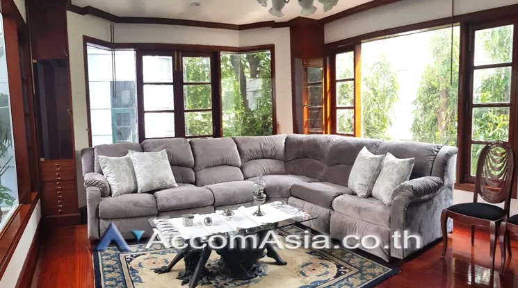 รูป 🔼🔽 AccomA 📩  Elegant European-Style Home with Central Spiral Staircase (AA22749) - รูปที่ 5/20