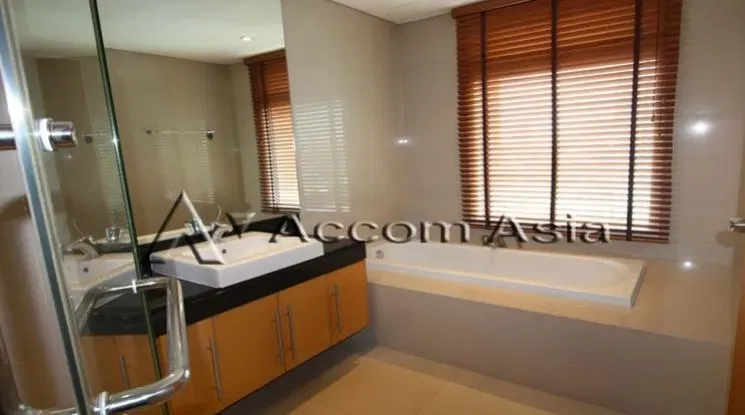 picture 🔼🔽 AccomA 📩 Spacious condo with open view balcony and natural tones (1516970) - 9/9