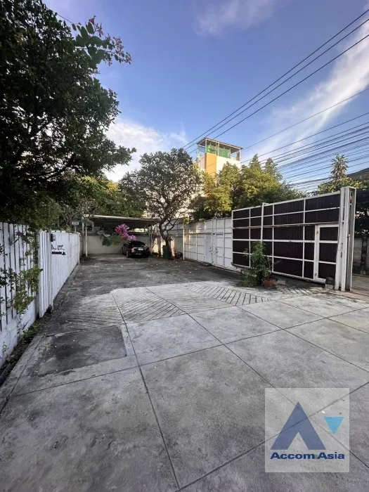 รูป 🔼🔽 AccomA 📩  3 BR House in Thung Maha Mek (AA38936) - รูปที่ 4/5