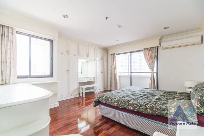 picture 🔼🔽 AccomA 📩 Elegant high-floor condo with wood finishes at Baan Suan Petch (1520431) - 8/20