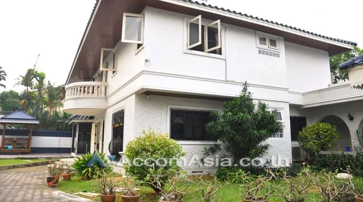 รูป 🔼🔽 AccomA 📩 Private Swimming Pool 4 BR House in Khlong Ton Nuea (100069) - รูปที่ 2/15