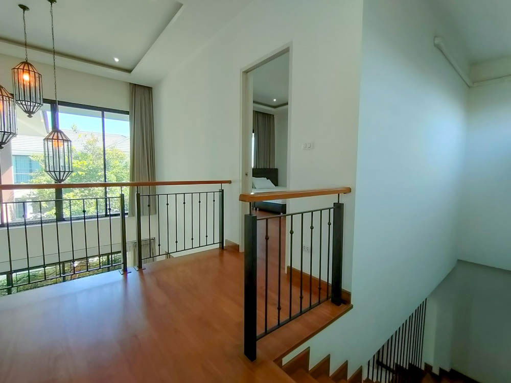picture Modern-Style 4-Bedroom House with Bathtub, Just 10 Minutes to Chiang Mai Airport - 15/50