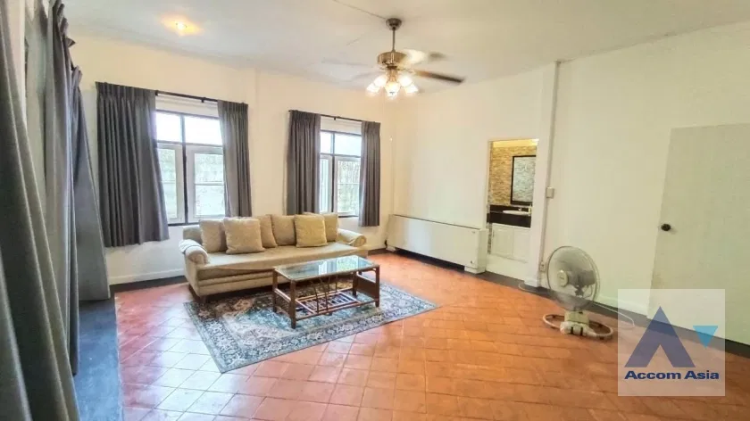 picture 🔼🔽 AccomA 📩 Classic home with private pool and garden in Phaholyothin (AA13424) - 5/20