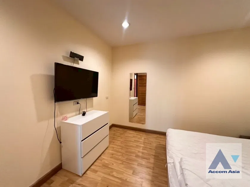 picture 🔼🔽 AccomA 📩  2 BR House in Khlong Ton Nuea (AA43887) - 12/18