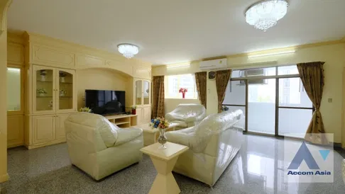 🔼🔽 AccomA 📩 Charming condo with classic woodwork and convenient location near Phrom Phong (2008501)