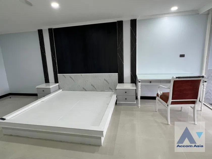 picture 🔼🔽 AccomA 📩 Modern condo in Sukhumvit with warm tones and airy layout (AA17280) - 17/20