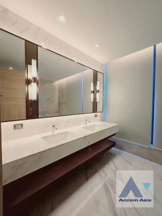 picture 🔼🔽 AccomA 📩 Huge Terrace,Penthouse 4 BR Condominium @Sindhorn Residence (AA43838) - 13/20