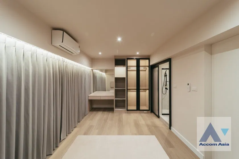 รูป 🔼🔽 AccomA 📩 Elegant townhouse with garden corner in private Ratchadaphisek compound (AA43783) - รูปที่ 12/18