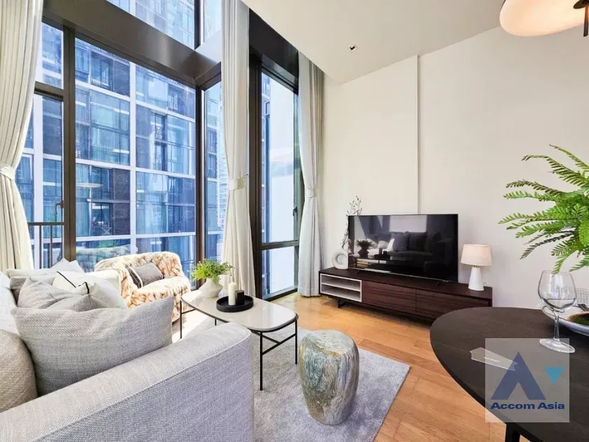 รูป 🔼🔽 AccomA 📩 Duplex Condo,Fully Furnished 1 BR Condominium @28 Chidlom (AA40099) - รูปที่ 2/19