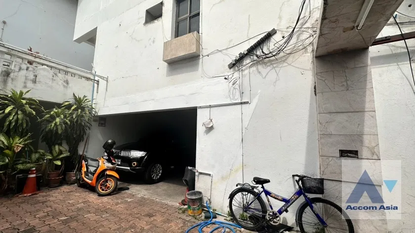 picture 🔼🔽 AccomA 📩  4 BR House in Khlong Ton Nuea (AA35684) - 13/15