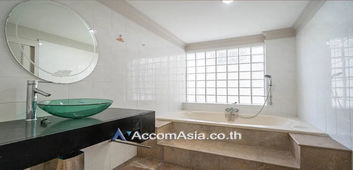 picture 🔼🔽 AccomA 📩  2 BR Condominium @The Heritage (1517805) - 6/8