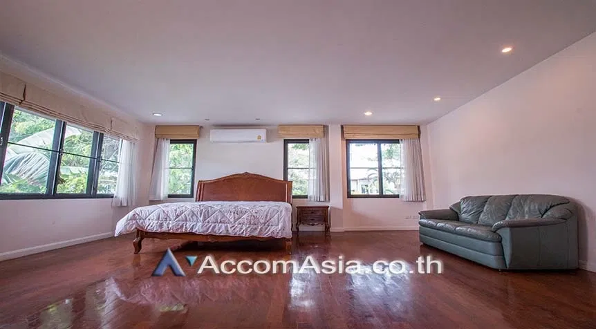 picture 🔼🔽 AccomA 📩  Family-friendly house with private pool and garden in Sathorn (AA27509) - 11/20