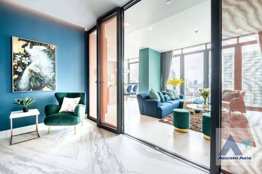 picture 🔼🔽 AccomA 📩 Luxury high-rise condominium with elegant blue interiors at The Monument Thong Lo   - 5/19