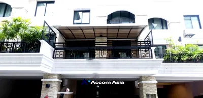 Townhouses for sale Srinakharinwirot University Prasanmit Campus : 🔼🔽 AccomA 📩  4 BR Townhouse @Evanston (AA33760)