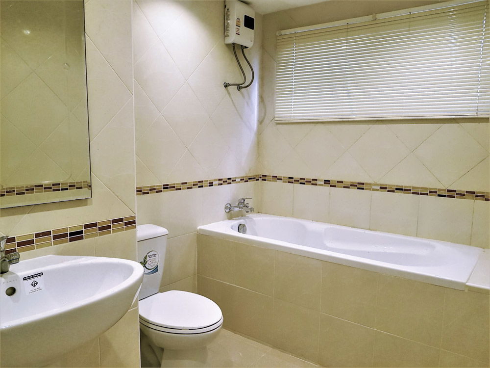picture 2 Bedrooms Condominium @ Rungfa Condominium - 12/27