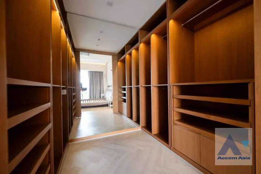 รูป 🔼🔽 AccomA 📩 Luxury condo in Sathorn with private pool and panoramic skyline view (AA43457) - รูปที่ 9/9