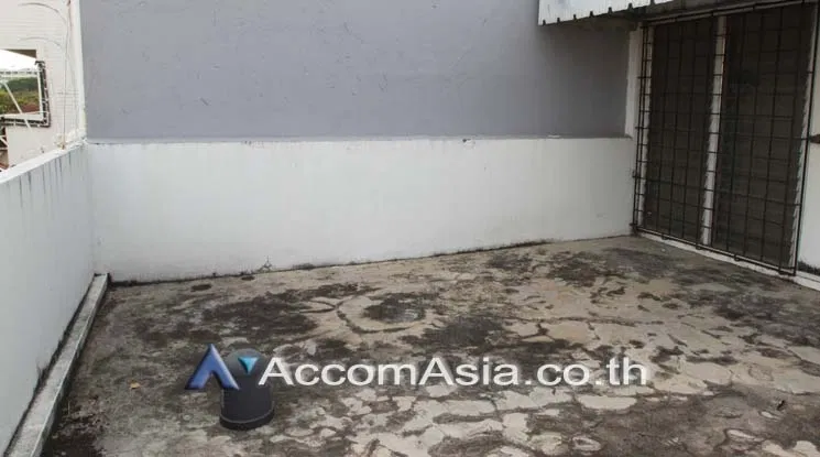 picture 🔼🔽 AccomA 📩 Home Office 3 BR Townhouse in Khlong Toei (AA17938) - 9/16