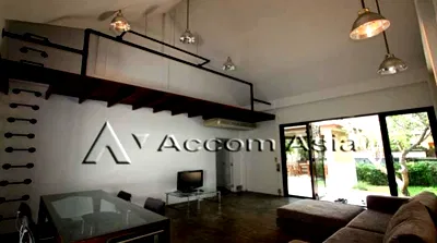 เช่าบ้านเดี่ยว เขตสาทร : 🔼🔽 AccomA 📩  2 BR House in Thung Maha Mek (90419)