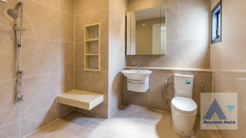 รูป 🔼🔽 AccomA 📩 High-Ceiling Luxury Home Perfect for Large Families (AA42883) - รูปที่ 13/14