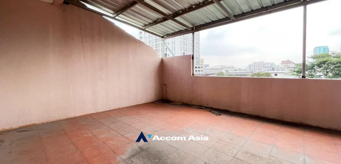 รูป 🔼🔽 AccomA 📩 Classic townhome with full built-ins in central Thonglor location (13000542) - รูปที่ 17/18
