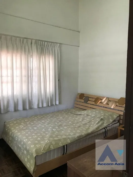 picture 🔼🔽 AccomA 📩  3 BR House in Klong Tan (90369) - 9/16