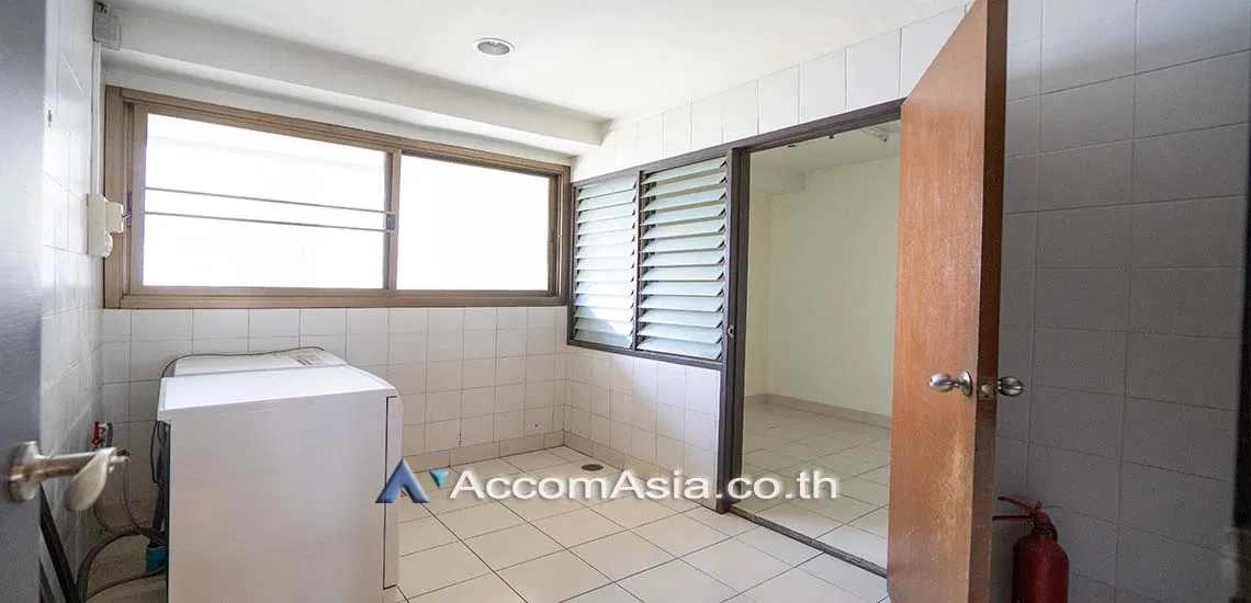 picture 🔼🔽 AccomA 📩 Expansive condo with classic wooden flooring in Sukhumvit (1520152) - 14/14