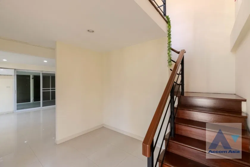 รูป 🔼🔽 AccomA 📩 Detached house for rent with private garden in Sukhumvit, Bangkok near BTS Ekkamai (1713519) - รูปที่ 9/20