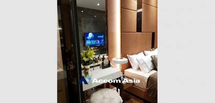picture 🔼🔽 AccomA 📩 Luxury condo with stunning city view and premium built-ins (AA32621) - 2/3