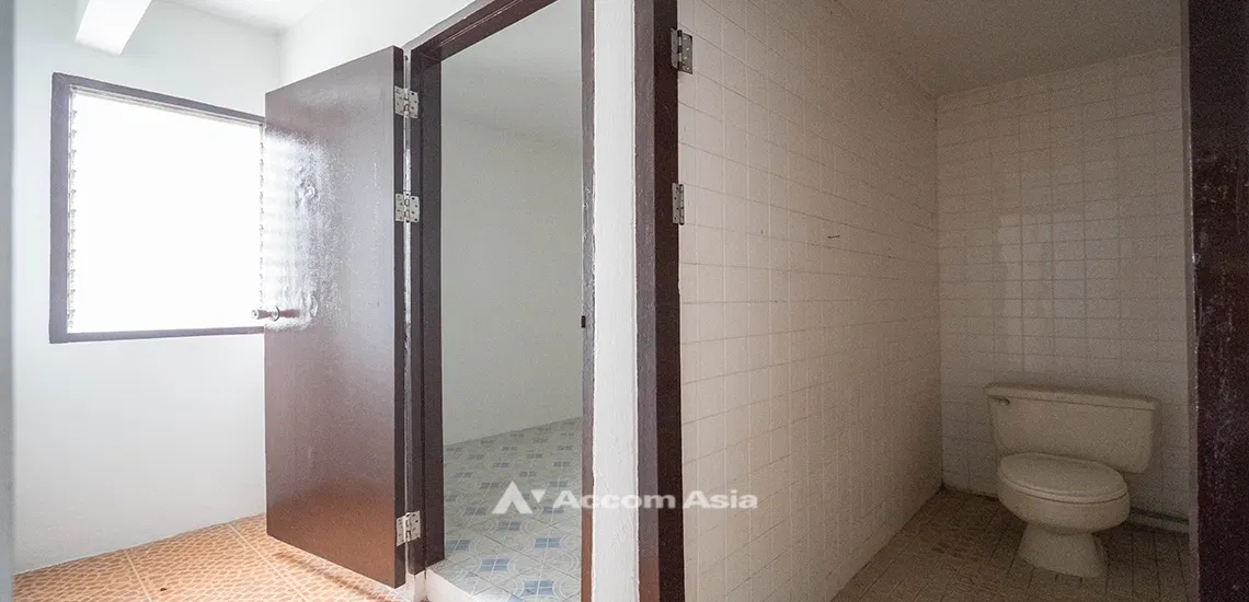 picture 🔼🔽 AccomA 📩 Home Office 4 BR Townhouse in Klong Tan (2516391) - 10/14