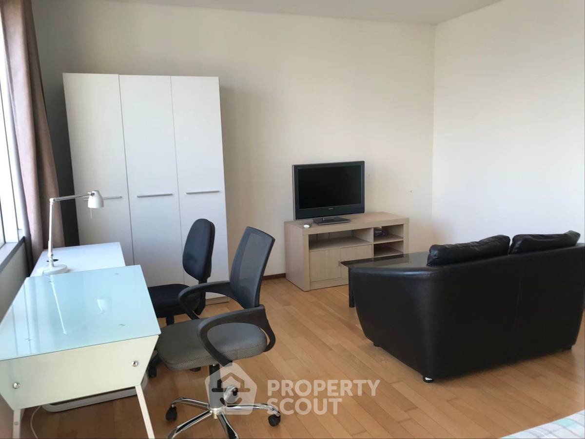 picture Studio Condo at Villa Sathorn near BTS Krung Thon Buri (ID 2284305) - 2/6