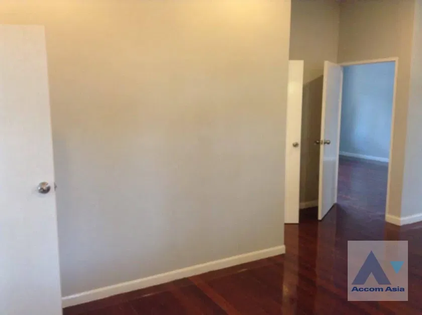 picture 🔼🔽 AccomA 📩  3 BR House in Phra Khanong Nuea (AA43541) - 2/6