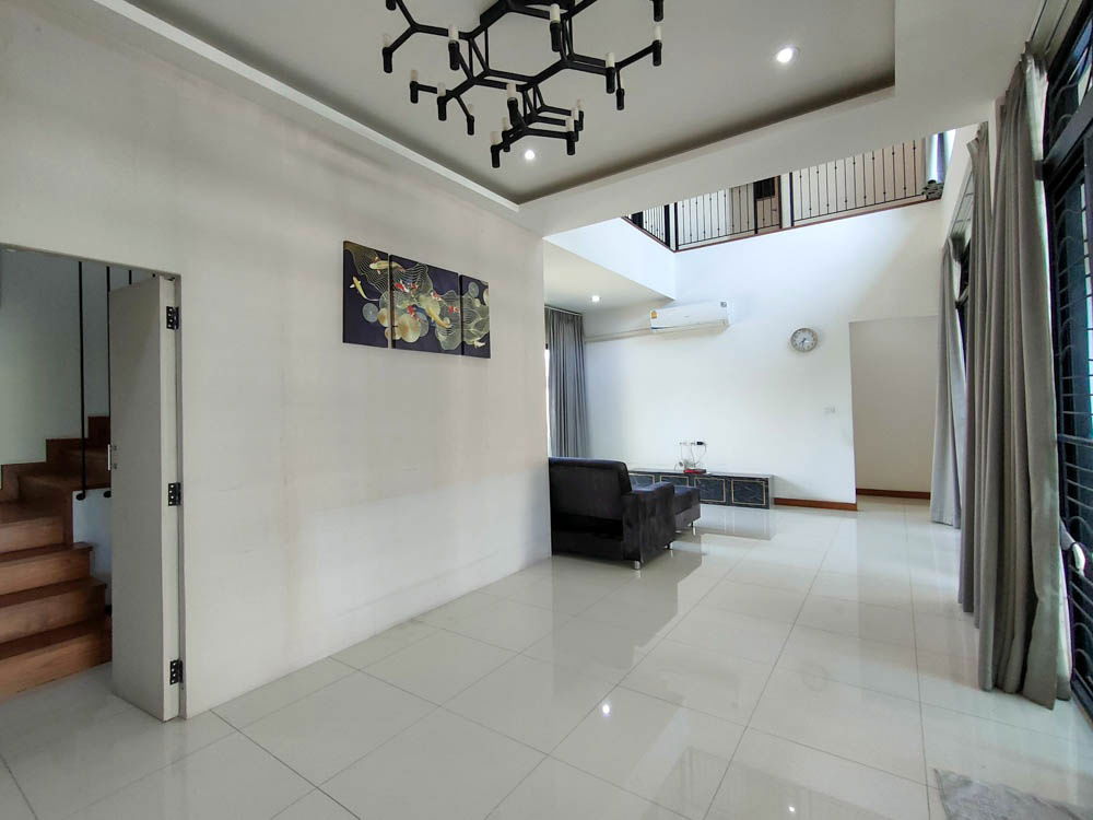 picture Modern-Style 4-Bedroom House with Bathtub, Just 10 Minutes to Chiang Mai Airport - 31/50