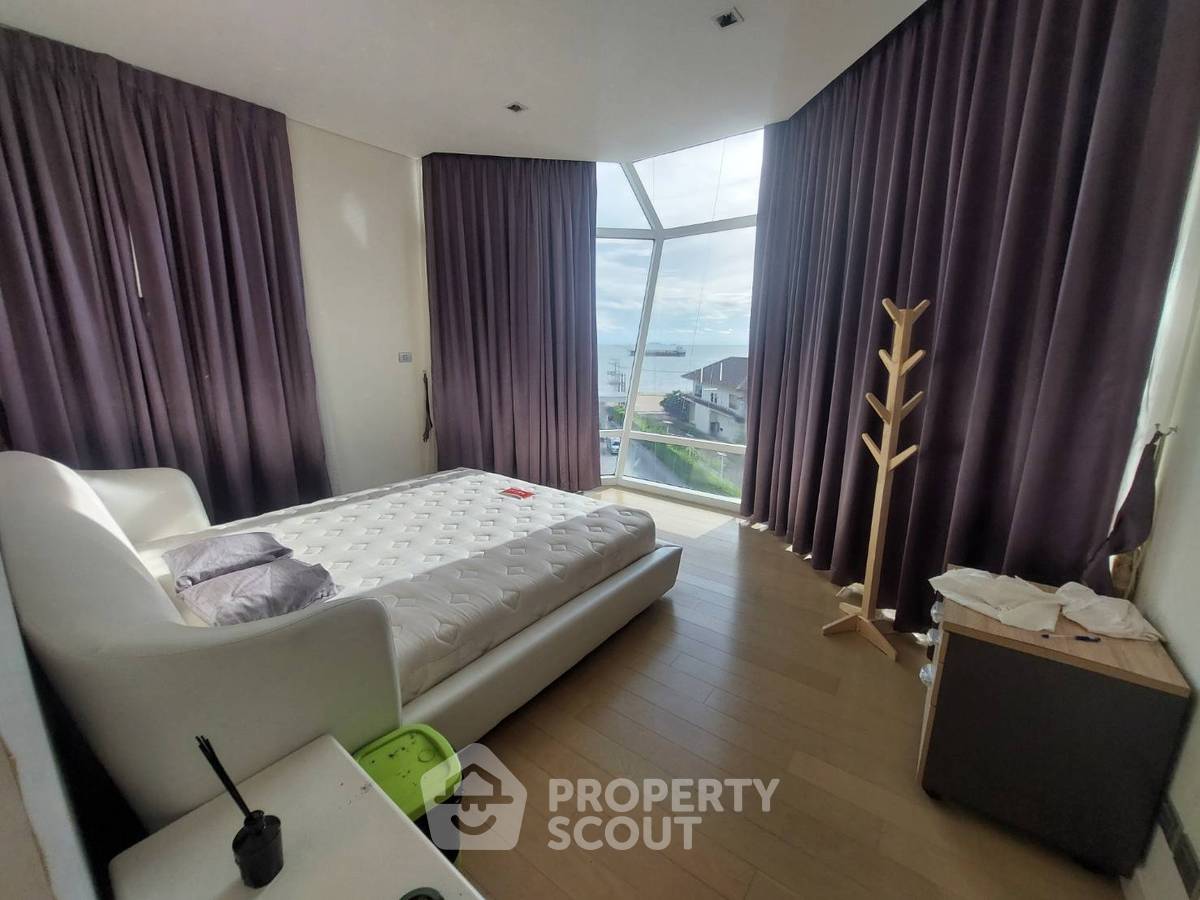 รูป คอนโด 3-ห้องนอน ที่ รีเฟล็คชั่น จอมเทียน บีช พัทยา ใกล้ เมืองพัทยา (ID 1557838) - รูปที่ 12/16