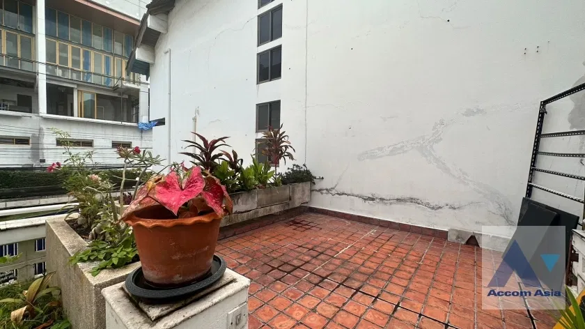 picture 🔼🔽 AccomA 📩  4 BR House in Khlong Ton Nuea (AA35684) - 12/15