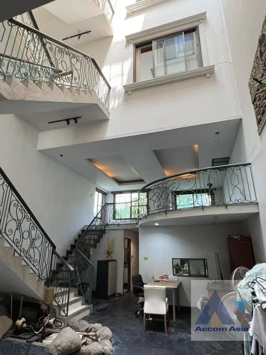 รูป 🔼🔽 AccomA 📩  5 BR Townhouse in Phra Khanong Nuea (AA43747) - รูปที่ 2/20