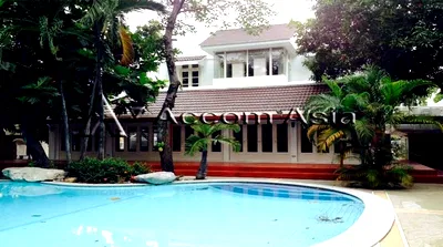 เช่าบ้านเดี่ยว ถนนพระราม 3 : 🔼🔽 AccomA 📩 Private tropical house with pool and lush garden in the Sathorn area (13001750)