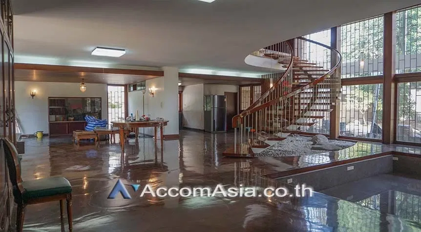 รูป 🔼🔽 AccomA 📩  4 BR House in Phra Khanong Nuea (AA26653) - รูปที่ 8/18