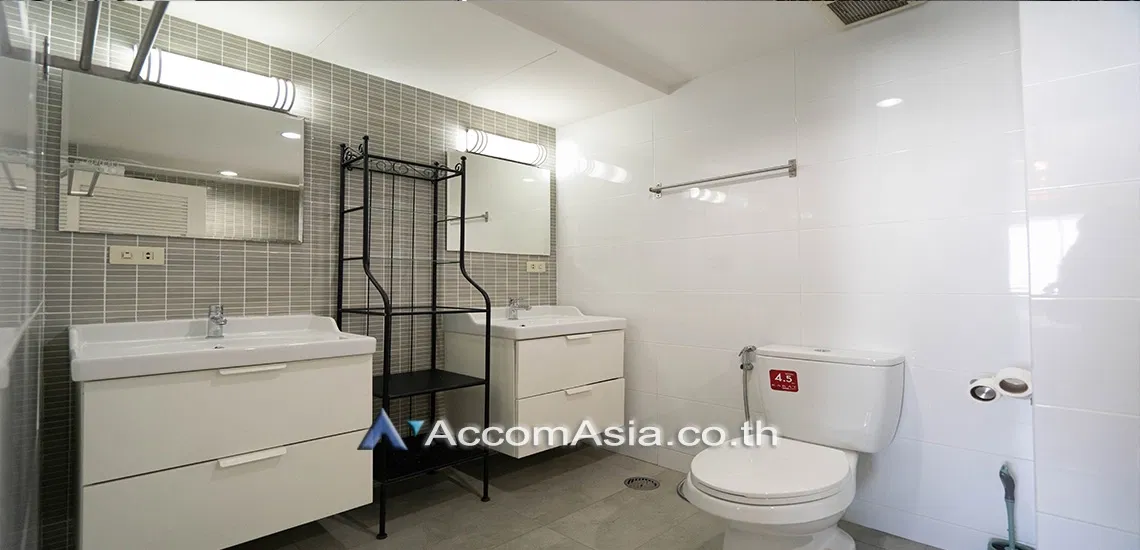 picture 🔼🔽 AccomA 📩 Royal Castle - 9/10