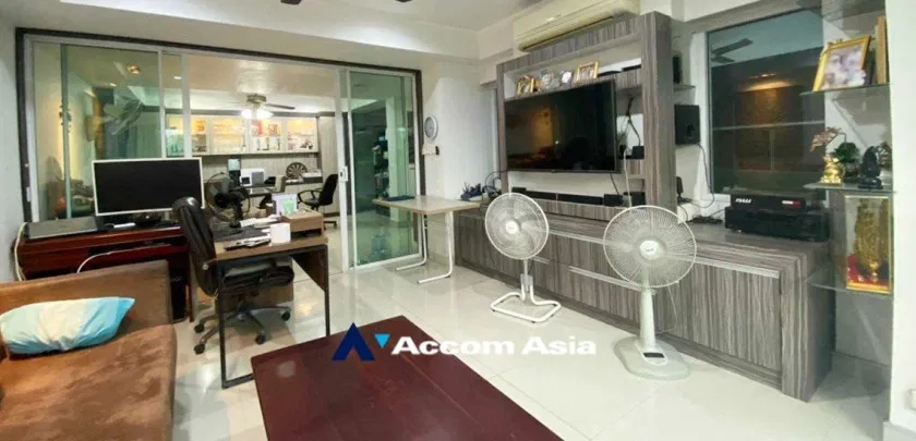 picture 🔼🔽 AccomA 📩  5 BR House in Khlong Ton Nuea (AA32941) - 3/9