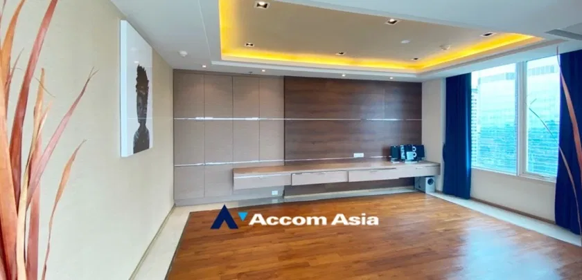 รูป 🔼🔽 AccomA 📩  Well-lit condominium with wood accents and panoramic windows in Sathorn (AA19577) - รูปที่ 5/18
