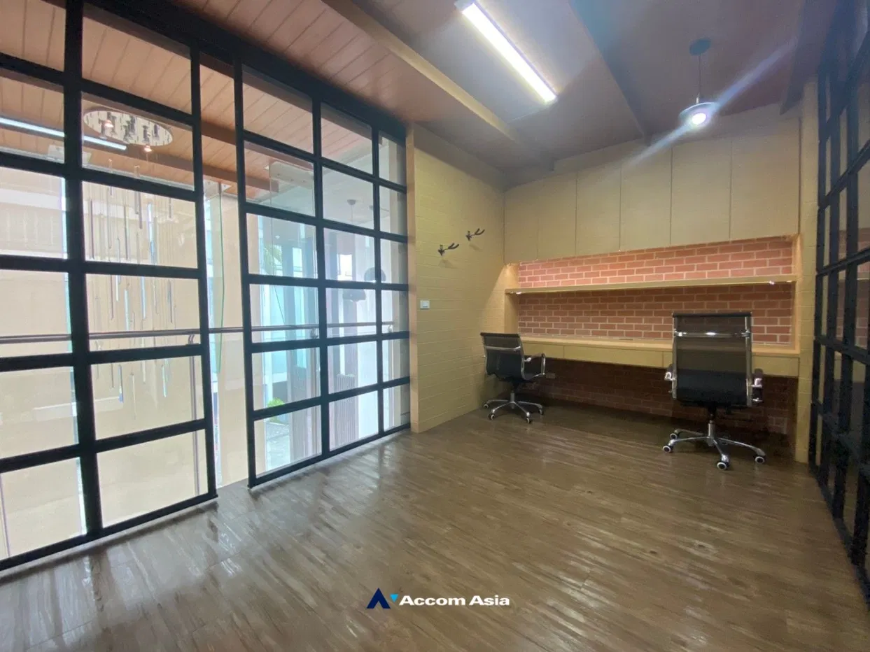 picture 🔼🔽 AccomA 📩  Modern open-layout house in Punnawithi with high ceilings and natural light (AA15293 - 17/20