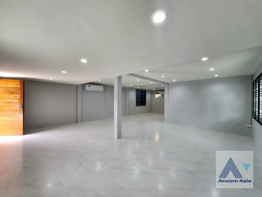 picture 🔼🔽 AccomA 📩 House for rent, near Bangkok Prep Primary Int’l 600 m. in Phra Kanong (AA35459) - 6/20