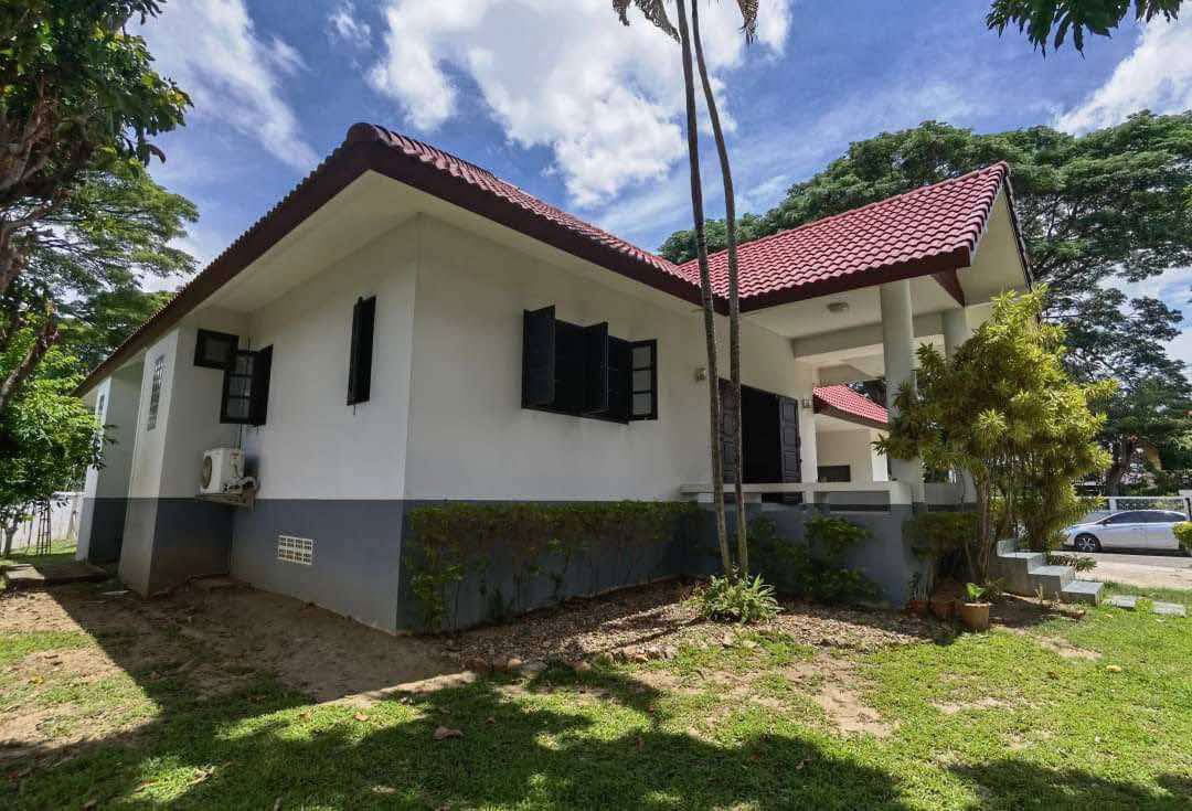 รูป ขายด่วน!!! บ้านพร้อมที่ดิน เนื้อที่ 196 ตร.ว. จ.เชียงใหม่ ใกล้สนามบิน T.0946511456 - รูปที่ 4/17