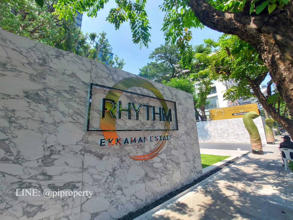 picture Luxury condo big 1bedroom unit for rent in Rhythm Ekkamai Estate. Fully furnished with a open view. Great Thonglor - Ekkamai lifestyle. - 39/44