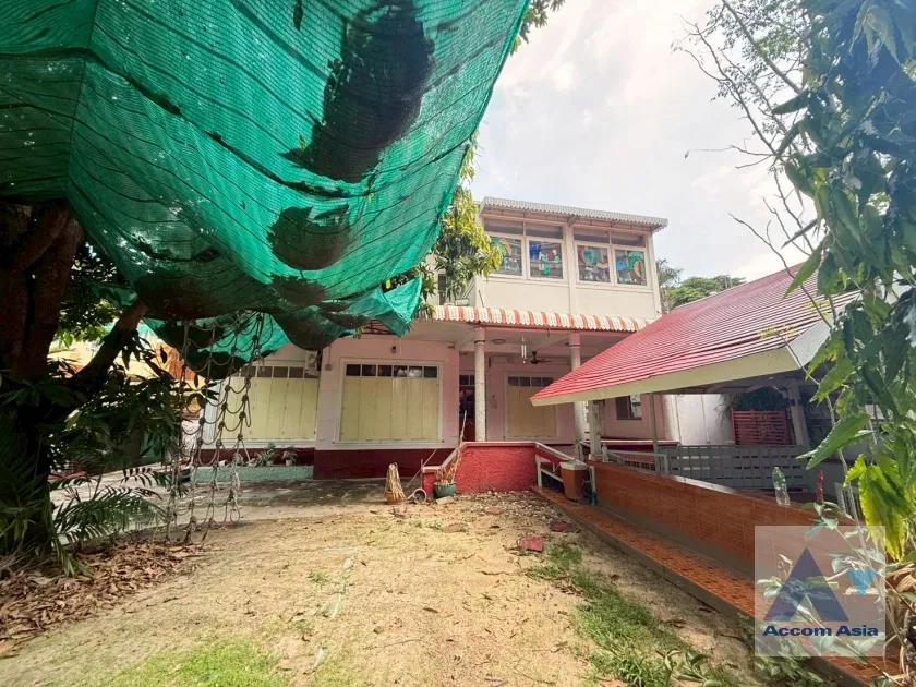 picture 🔼🔽 AccomA 📩  Classic Pool Villa with Expansive Garden (2311226) - 2/20