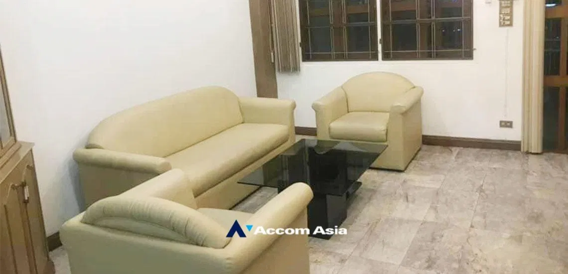 picture 🔼🔽 AccomA 📩  Classic wood-themed home with full built-ins throughout, located in Phra Khanong (AA32424) - 7/20