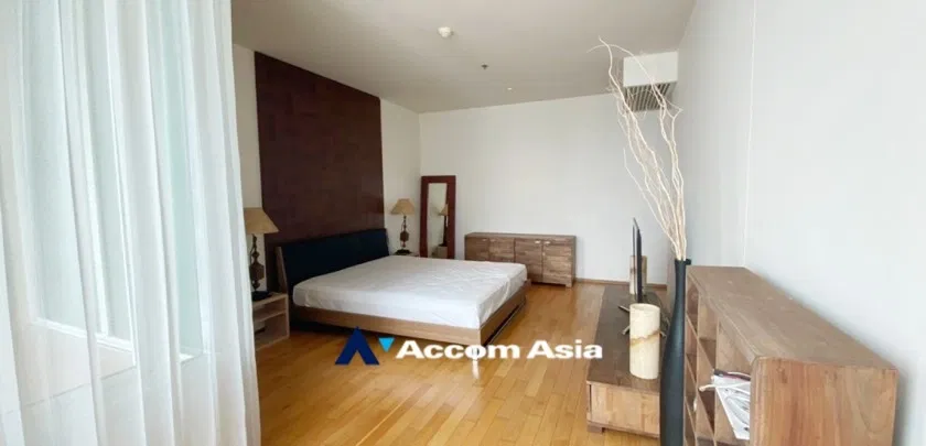 รูป 🔼🔽 AccomA 📩  Well-lit condominium with wood accents and panoramic windows in Sathorn (AA19577) - รูปที่ 9/18