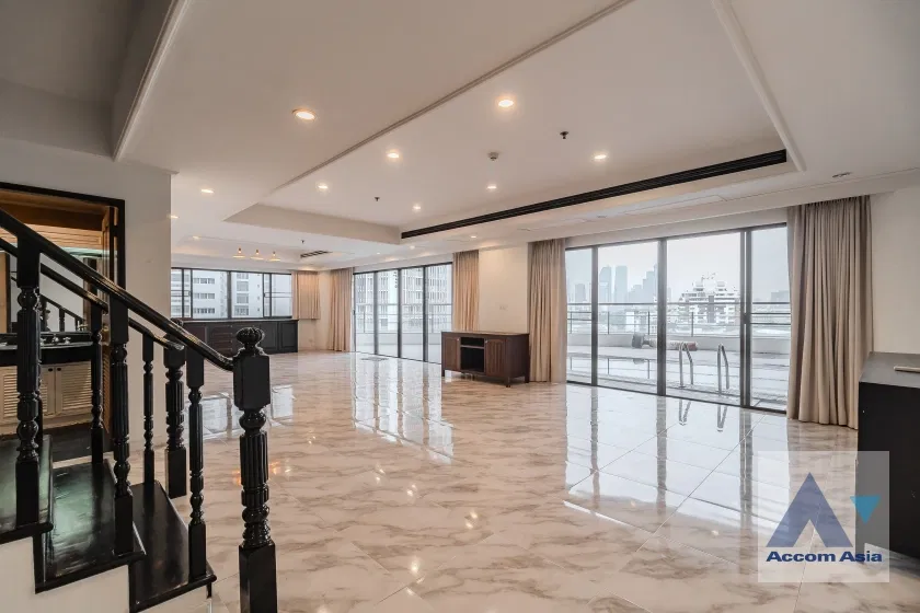 รูป 🔼🔽 AccomA 📩 Elegant duplex condominium with pool on balcony and skyline views (2012701) - รูปที่ 4/20